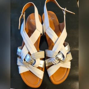 Ara Women's Sandal from Germany, white/silver, size US 10.5, never worn